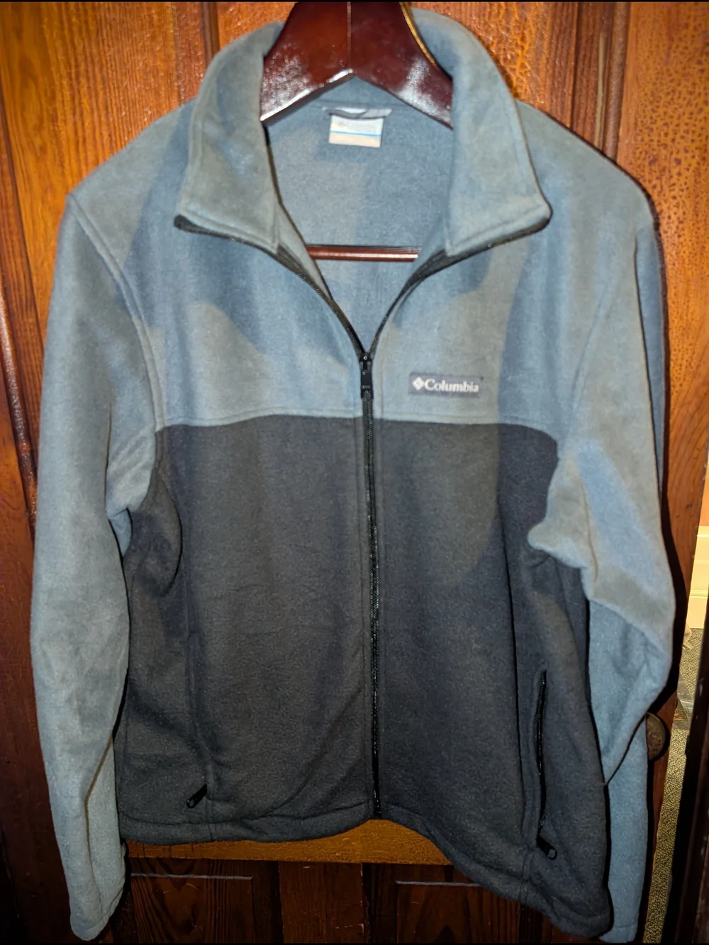 Columbia Men’s Two-Tone Gray and Black Full-Zip Jacket
